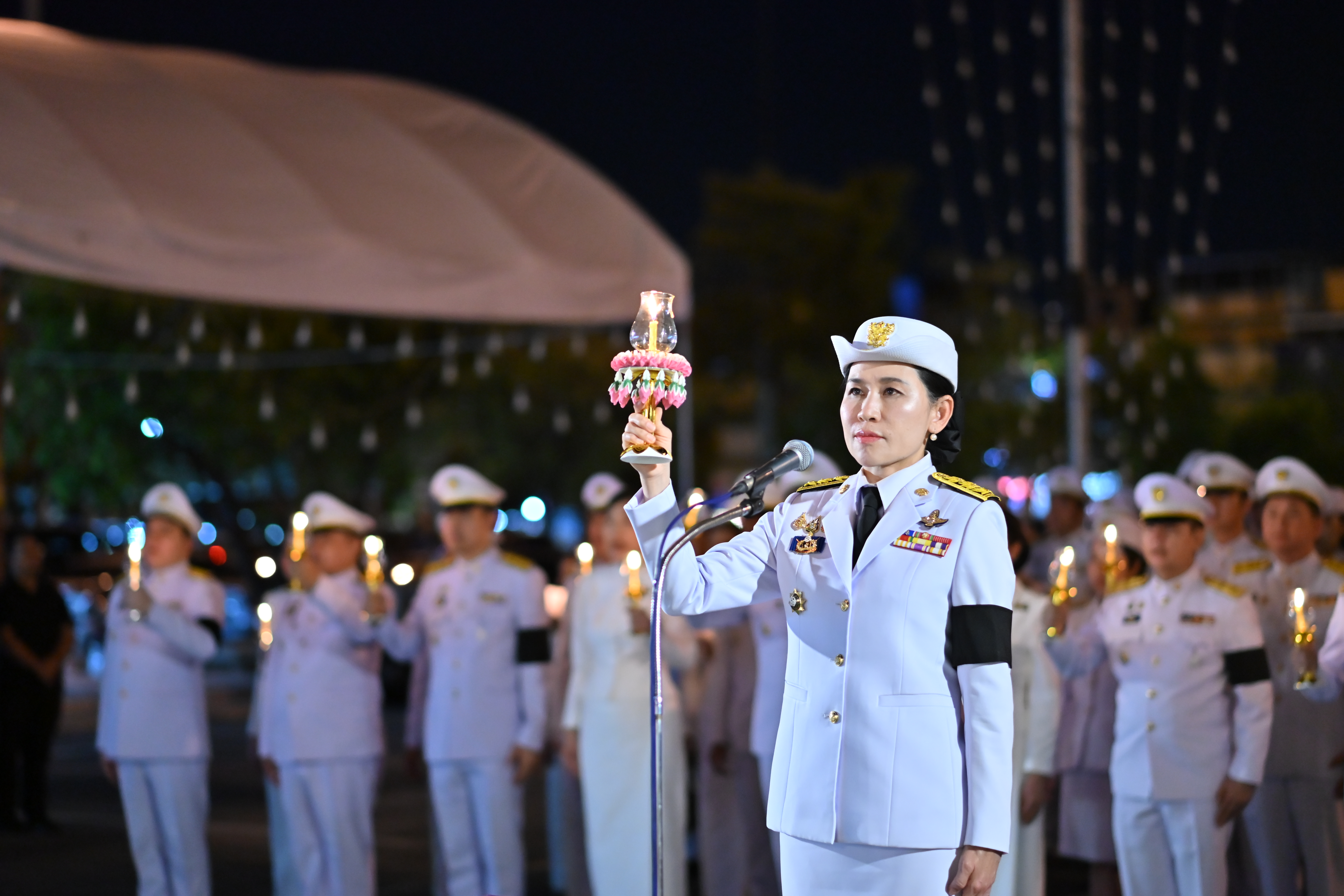 title - ส.ป.ก.นครปฐม เข้าร่วมพิธีถวายเครื่องราชสักการะวางพานพุ่ม และจุดเทียนถวายพระพรชัยมงคล สมเด็จพระนางเจ้าฯ พระบรมราชินี เนื่องในโอกาสพระราชพิธีมหามงคลเฉลิมพระชนมพรรษา 4 รอบ 3 มิถุนายน 2569